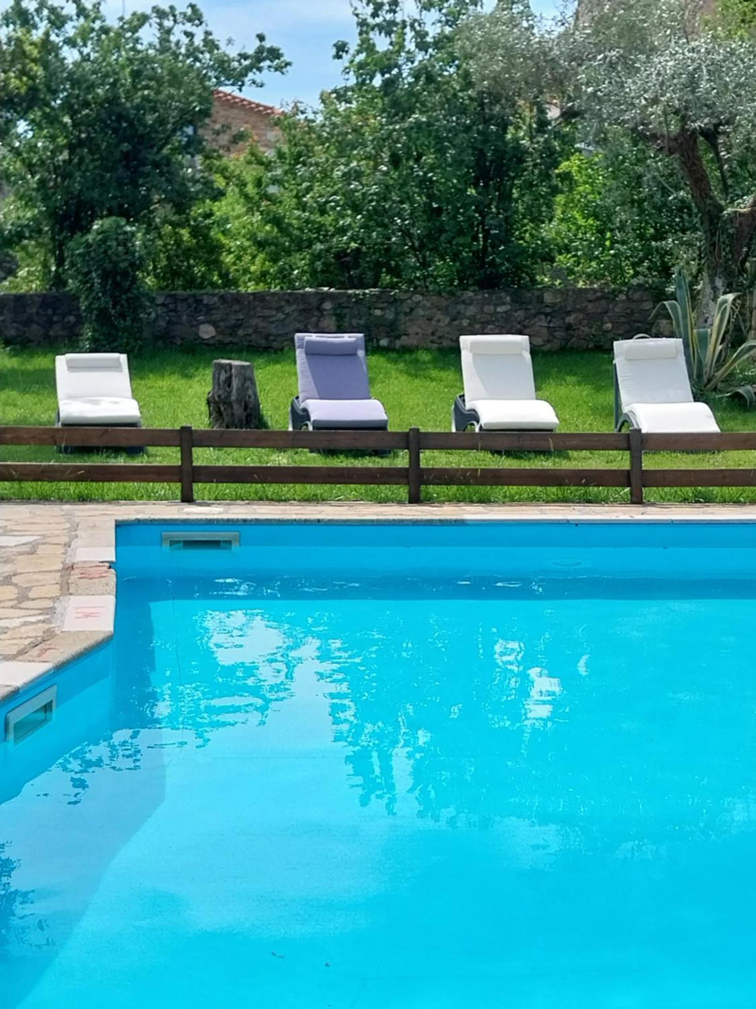 Byzantion Hotel Mystras Bagian luar foto