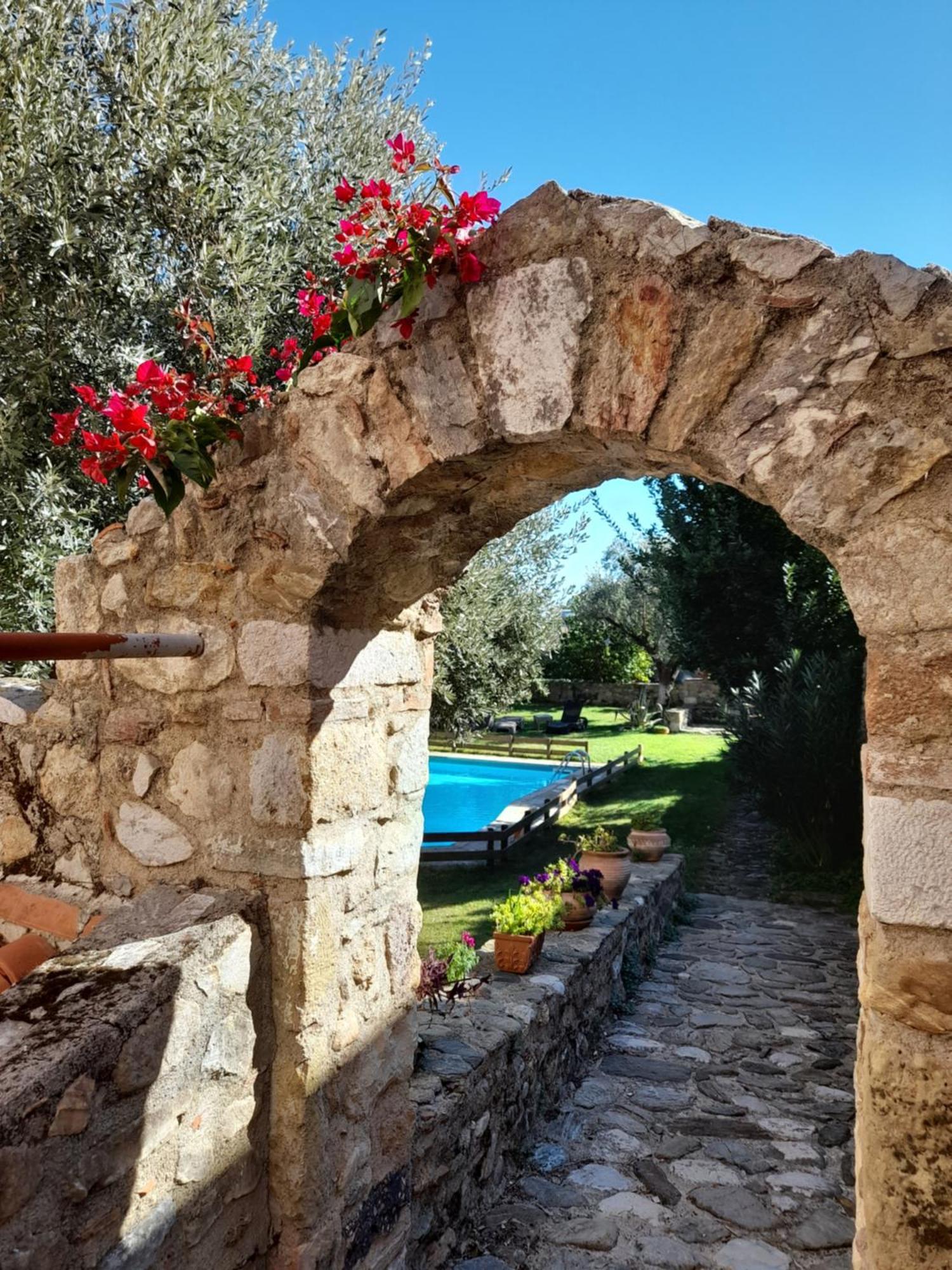 Byzantion Hotel Mystras Bagian luar foto